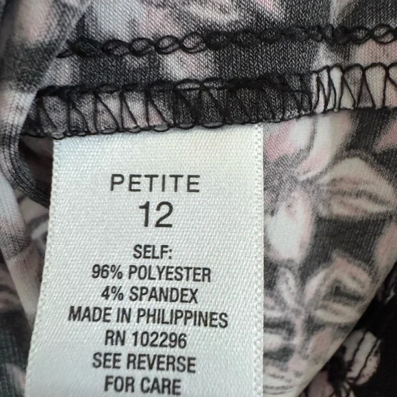 Roz &Ali Black With White and Pink Floral Design Size 12 Petite - Picture 3 of 4